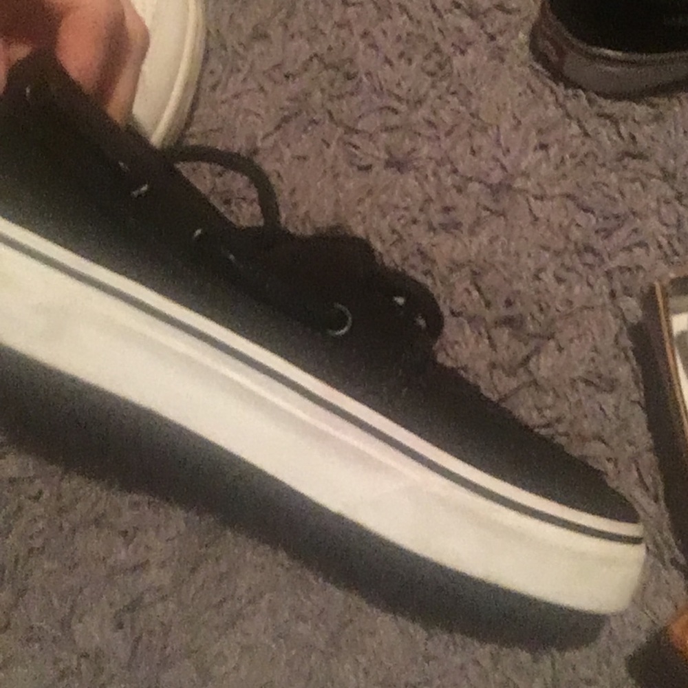 Vans - Picture 4 of 4